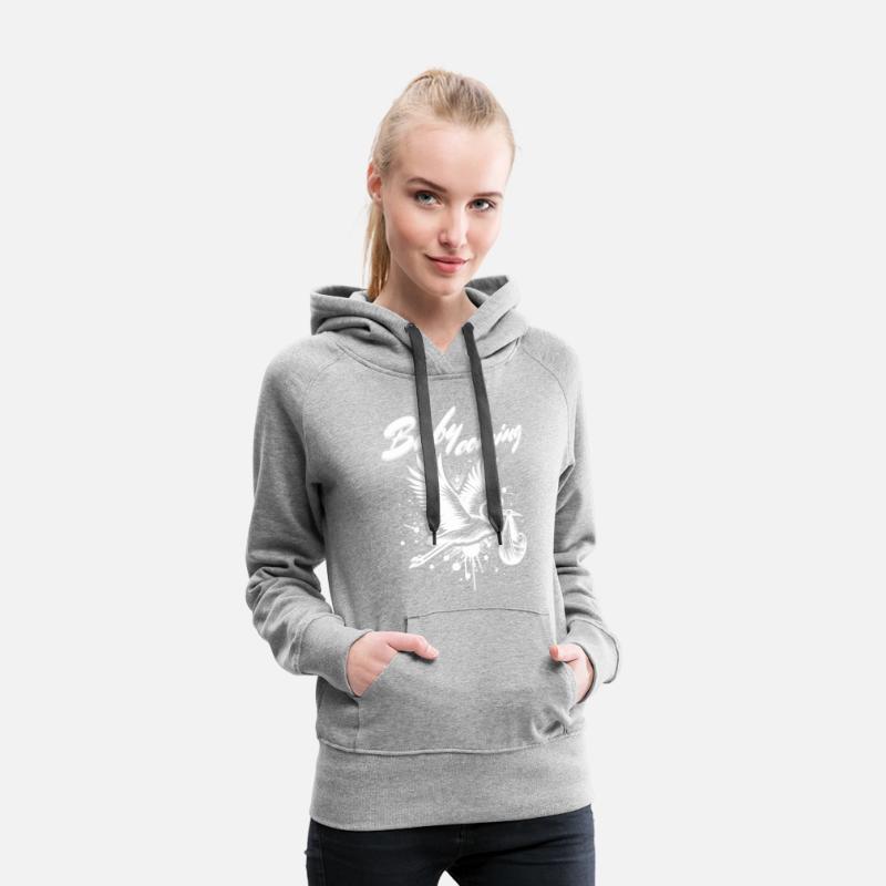 Expectant Mother Stork Brings The Beautiful News